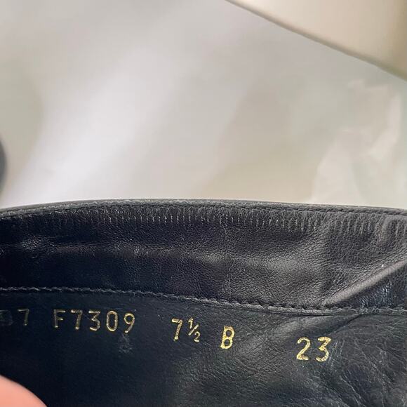 Vintage COLE HANN Women Sz 7.5 Black Leather Back Zip Square Toe Chelsea Booties - Picture 7 of 9